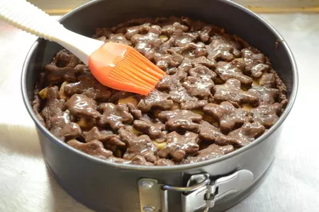 Шоколадный пирог с яблоками: шаг 7