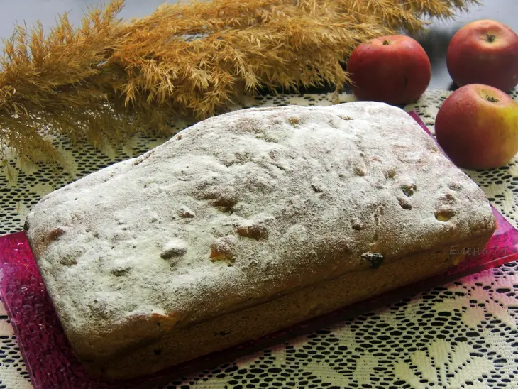 Пирог с яблоком, изюмом и курагой: шаг 6