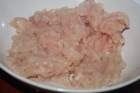 Слоеные улитки-ассорти с курицей и сыром: шаг 1