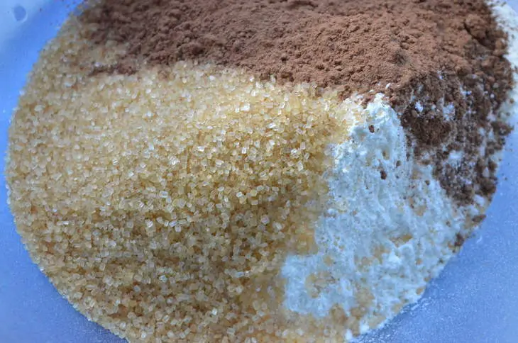 Маффины с ягодами и coca-colоi: шаг 1
