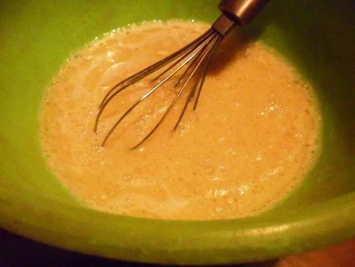 Молочный кекс с геркулесом и изюмом: шаг 2