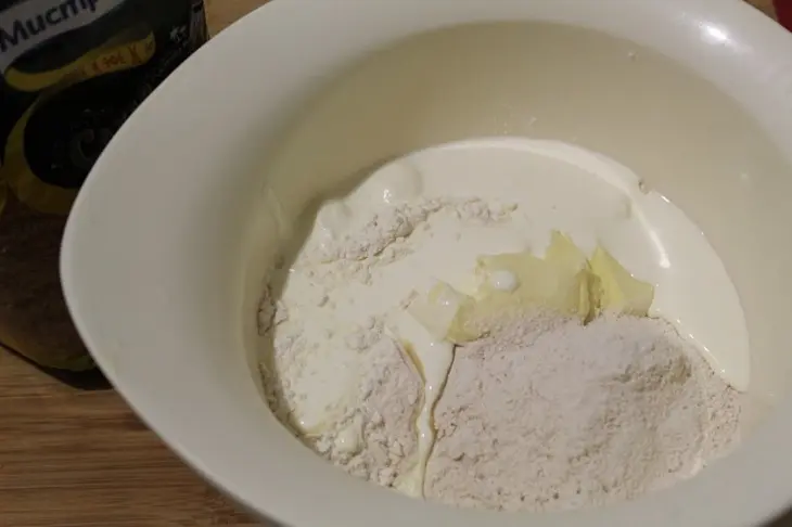 Сливочное печенье с шоколадом и миндалем: шаг 1