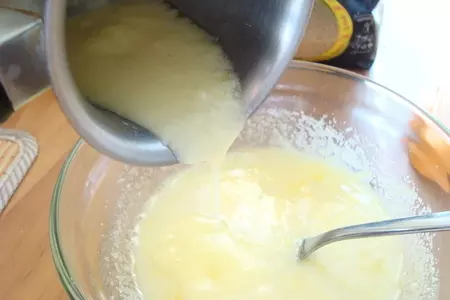 Кекс манный с какао и сиропом: шаг 2