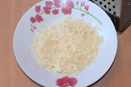 Сырная закуска с курицей и зеленью: шаг 2