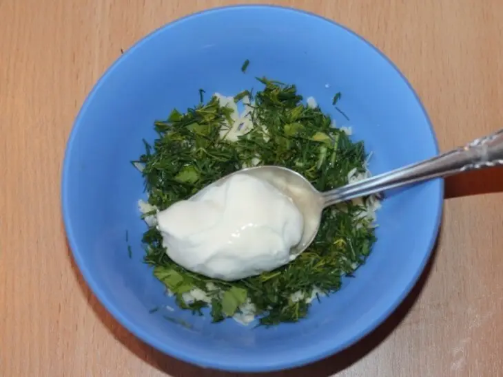 Сырная закуска с курицей и зеленью: шаг 4