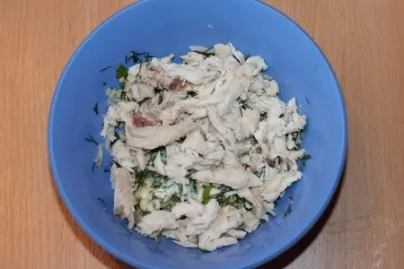 Сырная закуска с курицей и зеленью: шаг 5
