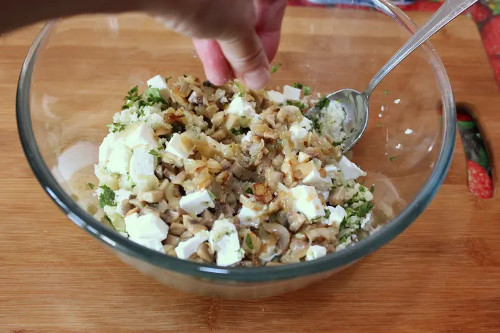 Сладкие перцы фаршированные кускусом с грибами и фетой: шаг 8