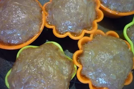 Закуска "мясные мухоморчики": шаг 3