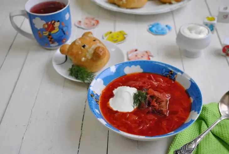 Борщ из квашенной капусты с чесночными свинками: шаг 16
