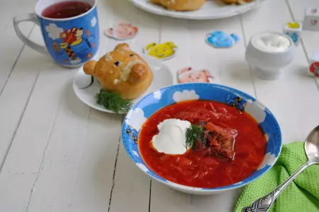 Борщ из квашенной капусты с чесночными свинками: шаг 16