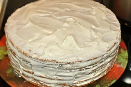 Медовый торт с черносливом и грецкими орехами: шаг 13
