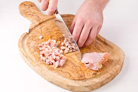 Салат "столичный" по-черкизовски: шаг 2