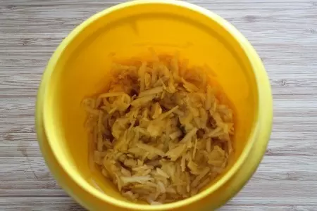 Маково-фруктовый торт с карамелизированными овсяными хлопьями и яблоками под глазурью  (без муки!!!): шаг 4