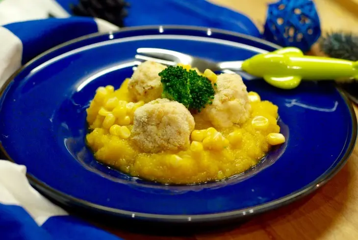Куриные фрикадельки с луком порей и тыквенным пюре с карри: шаг 8