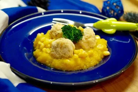 Куриные фрикадельки с луком порей и тыквенным пюре с карри: шаг 8