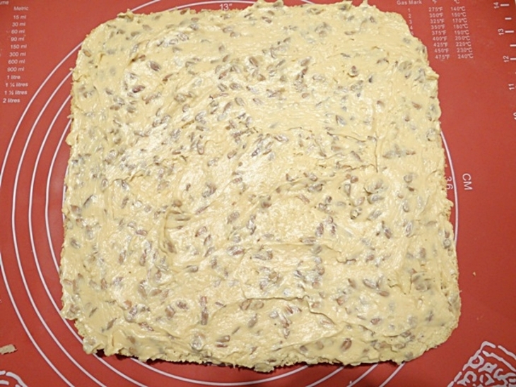 Бисквитный торт с семенами подсолнуха: шаг 18