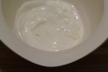 Торт-мусс с пошированными в красном вине и апельсиновом соке грушами: шаг 5
