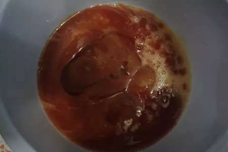 Томатный пирог с моцареллой и тыквенными семечками: шаг 2