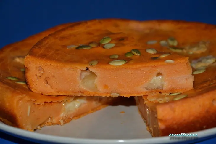 Томатный пирог с моцареллой и тыквенными семечками: шаг 6