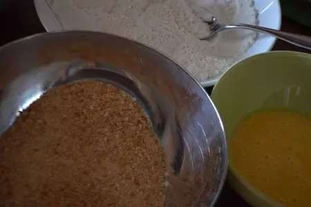 Рыбные палочки с фруктово-овощными кебабами: шаг 4