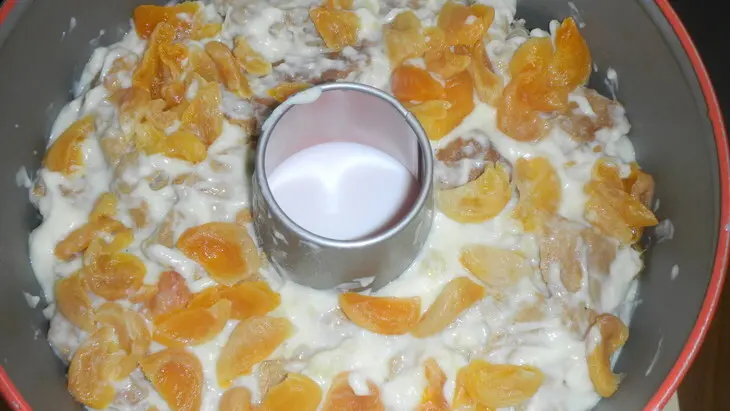 Торт из медового печенья с курагой без выпечки: шаг 1
