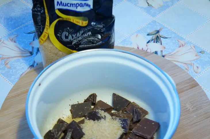 Шоколадный цветочный горшочек: шаг 4