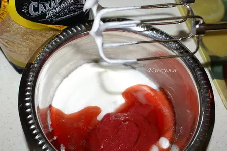 Конфеты с муссовой начинкой и малиной: шаг 3