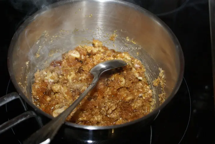 Шоколадно-малиновый мусс с грильяжной крошкой: шаг 8