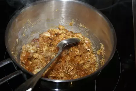 Шоколадно-малиновый мусс с грильяжной крошкой: шаг 8