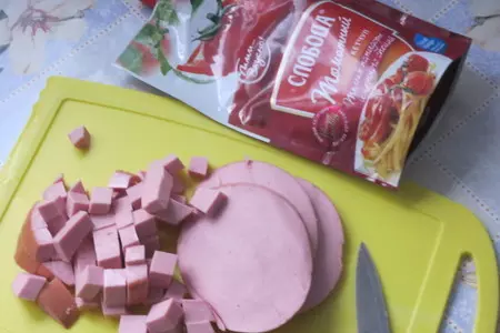 Сырные рожки с муссом из докторской колбасы: шаг 3