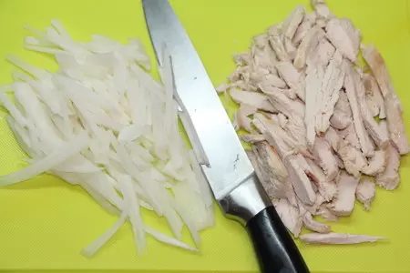Салат из куриной грудки с дайконом (новогоднее спасибо, аllenka): шаг 2