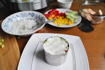 Закусочный суши-торт с сырным кремом: шаг 12