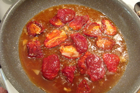Курица с томатами вяленными, запечённая в духовке: шаг 7