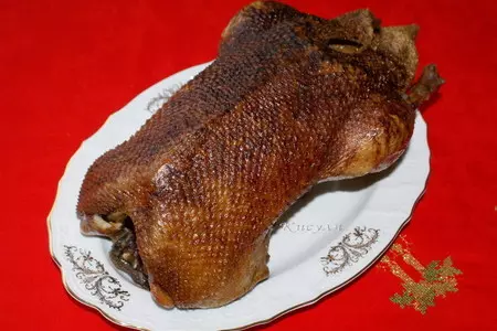 Гусь с яблоками и черносливом: шаг 8