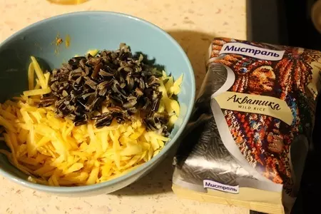 Рулет из говядины с рисом и сыром: шаг 3