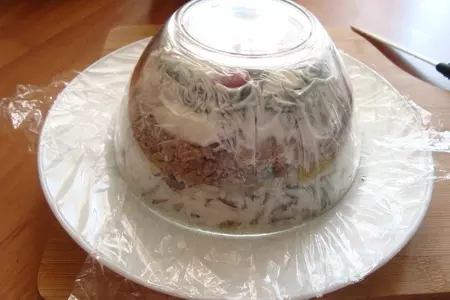 Салат с куриной печенью и перепелиными яйцами: шаг 10