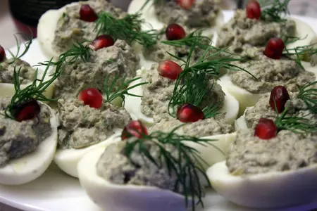 Яйца, фаршированные шампиньонами: шаг 7