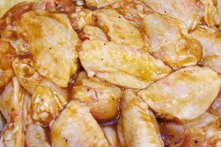 Куриные крылышки в маринаде из кетчупа: шаг 2