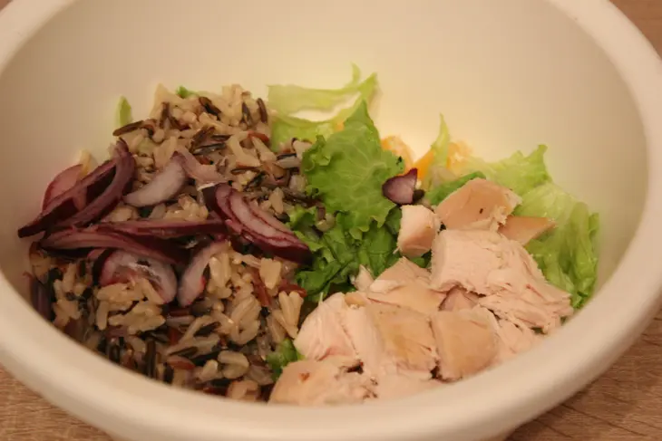 Салат для гурманов с курицей, мандаринами и рисом акватика color mix: шаг 3