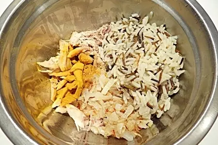 Рулет с курицей, рисом и моцареллой: шаг 8