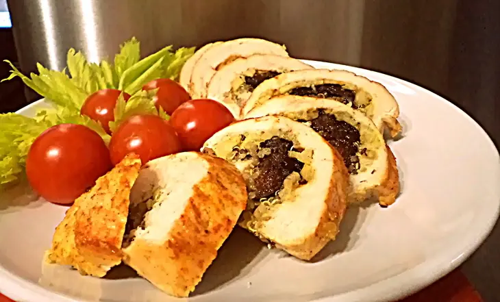 Куриная грудка "гурме" фаршированная киноа, чесноком и черносливом!: шаг 6