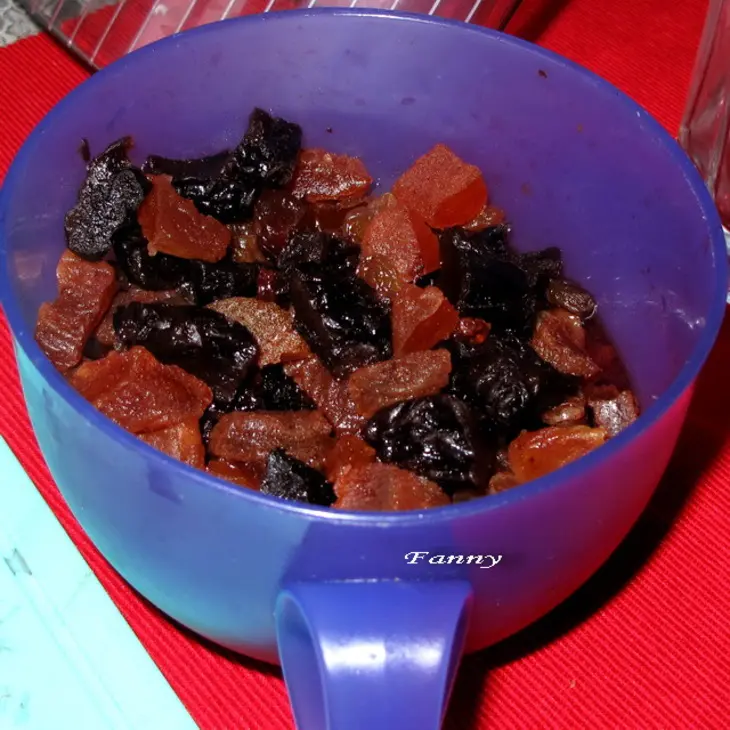Новогодний кекс с сухофруктами и орехами: шаг 3