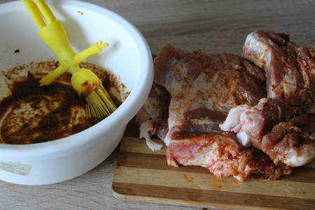 Ароматная свиная грудинка с рисом басмати mix и салатом из петрушки и граната: шаг 3