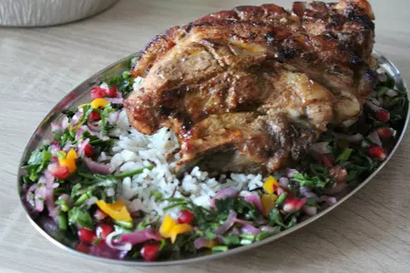 Ароматная свиная грудинка с рисом басмати mix и салатом из петрушки и граната: шаг 13