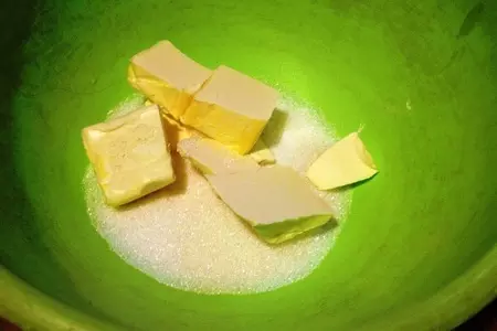 Кекс с красной смородиной, шоколадом и маком "новогодний" (новогоднее спасибо оленьке - pinkflamingo1962): шаг 1