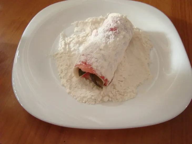 Мясо с огурцом или мясные рулетики с огурцом "спасибо андрей": шаг 5