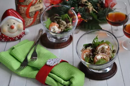 Салат с киноа, рыбными роллами и сливочным сыром: шаг 5