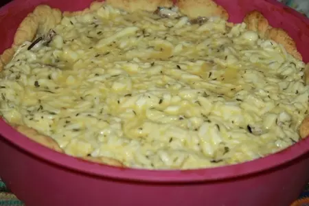 Песочный пирог с лисичками, курицей и диким рисом: шаг 14