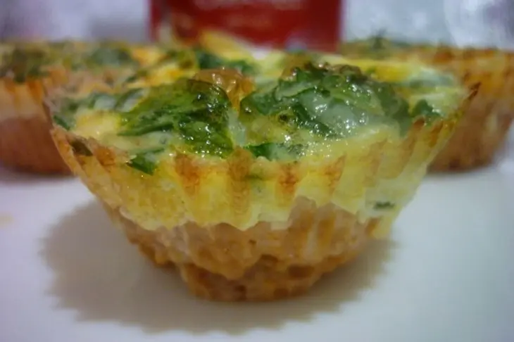 Закусочные кексы под нежной шапочкой: шаг 4