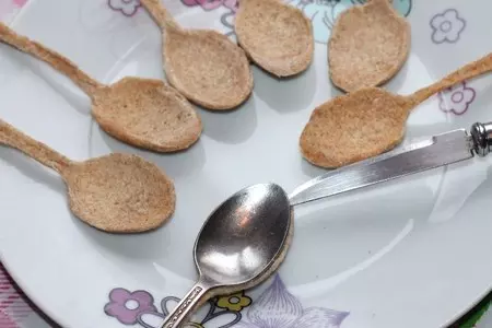 Хрустящие чайные ложки с кремом: шаг 6
